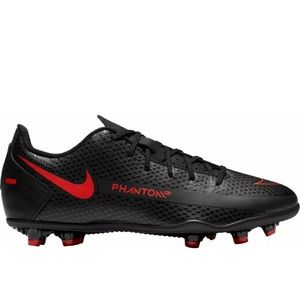 Nike Phantom Soccer Cleats